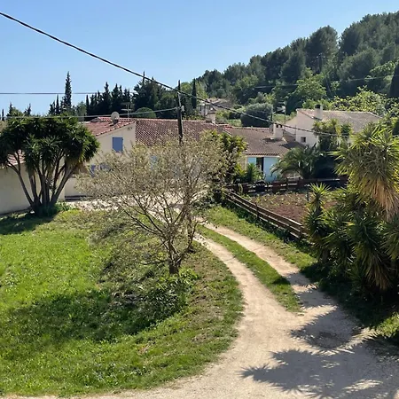 Nyaraló Maison A La Naronne *